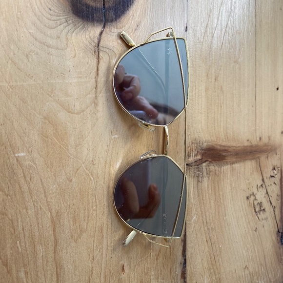 Gentle Monster Iconic Lovepunch Sunglasses - Gold